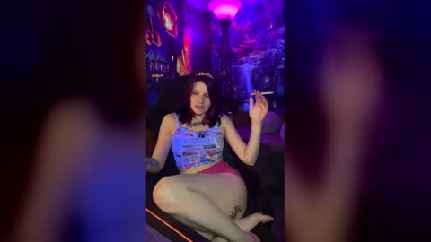 Snapshot of pixiedustslove chatting on March 2026 11:31:02 PM Pixie dust online show from March 2026 11:31:02 PM