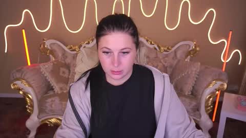 pixiehott online show from November 2025 08:51:01 PM