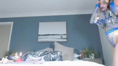 Snapshot of pixiepoems chatting on January 2026 09:39:02 PM Pixie Poems online show from January 2026 09:39:02 PM