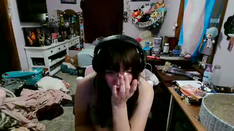 Izzy online show from January 2025 02:01:01 AM