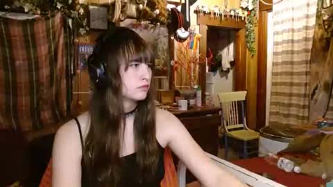 Izzy online show from April 2026 01:25:01 AM