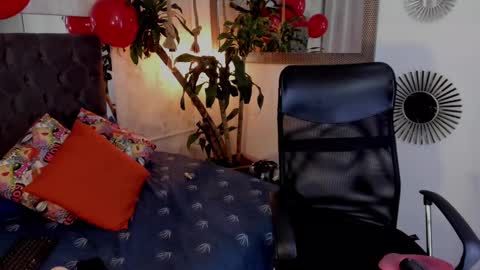 cris online show from February 2025 11:42:02 AM