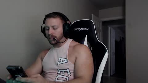 Player online show from October 2025 12:33:01 PM