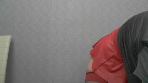 Snapshot of playful_goldie chatting on December 2025 06:50:01 AM Goldie online show from December 2025 06:50:01 AM