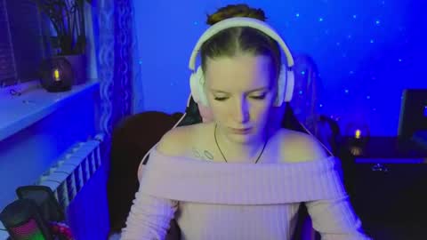 Snapshot of playful_mary chatting on May 2026 08:28:01 PM Masha online show from May 2026 08:28:01 PM
