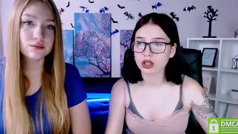 Sophie online show from December 2024 02:05:01 PM