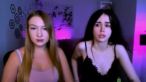 Sophie online show from October 2025 07:25:02 PM