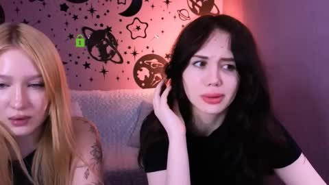 Snapshot of playful_sophie chatting on May 2026 07:19:02 PM Sophie online show from May 2026 07:19:02 PM
