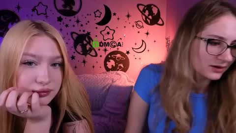 Snapshot of playful_sophie chatting on May 2026 07:20:02 PM Sophie online show from May 2026 07:20:02 PM