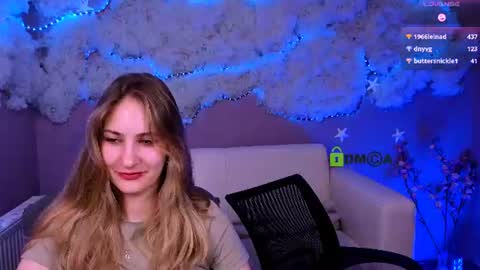 Snapshot of playful_sophie chatting on June 2026 02:53:01 AM Sophie online show from June 2026 02:53:01 AM