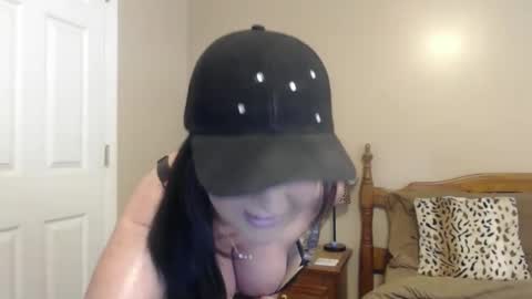 Snapshot of playfulkitten17 chatting on April 2026 02:41:01 PM playfulkitten17 online show from April 2026 02:41:01 PM
