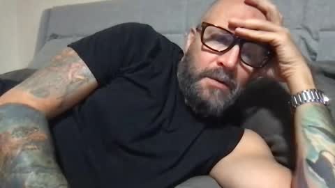 Snapshot of pleasesitonmycock chatting on February 2026 02:29:02 AM PleaseSitOnMyCock online show from February 2026 02:29:02 AM