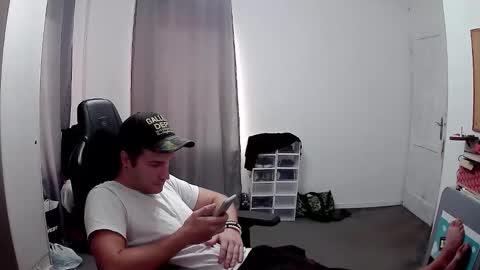 plkrisztian online show from October 2025 02:59:01 PM