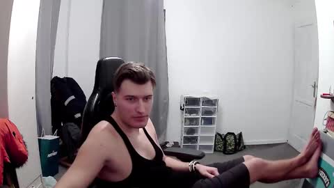 plkrisztian online show from March 2026 10:25:01 PM