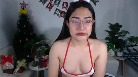 Ploysai online show from December 2024 01:42:01 AM