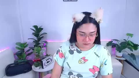 Ploysai online show from October 2025 01:28:01 AM