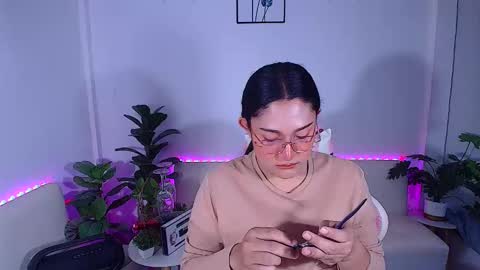 Ploysai online show from October 2025 08:59:02 AM