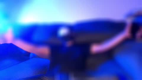 StraightPlush online show from October 2025 08:00:02 AM