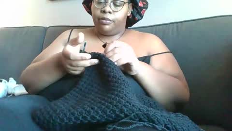 Plushbunny420 online show from December 2024 06:09:01 PM