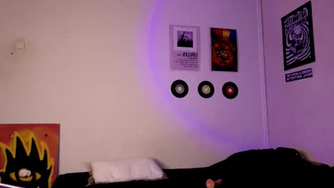    online show from September 2025 03:44:01 AM