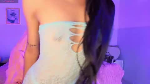 Snapshot of pocahontas_moon chatting on July 2026 03:29:02 PM Pocahontas online show from July 2026 03:29:02 PM