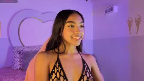 Snapshot of pocahontas_moon chatting on July 2026 03:38:01 PM Pocahontas online show from July 2026 03:38:01 PM
