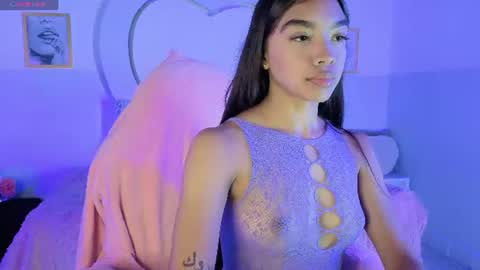 Snapshot of pocahontas_moon chatting on July 2026 03:38:02 PM Pocahontas online show from July 2026 03:38:02 PM