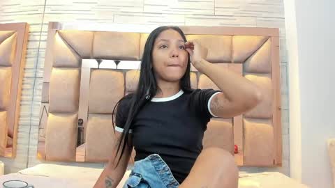 Snapshot of pocahontas_pow chatting on May 2026 12:13:02 PM Pocahontas online show from May 2026 12:13:02 PM