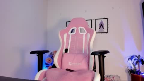 Jasmine online show from November 2025 02:21:01 AM