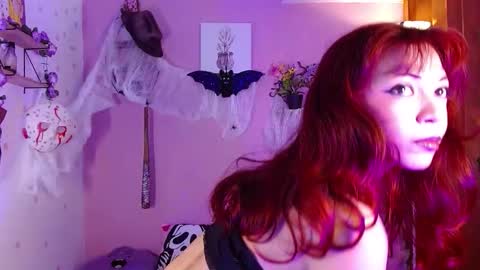 poison_liv online show from October 2025 01:21:01 PM