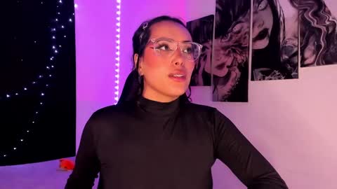 Snapshot of poison_willow chatting on December 2024 11:35:01 PM Willow Hours 12pm to 630pm Colombian time FRIDAY AND SUNDAY FREE DAYS online show from December 2024 11:35:01 PM