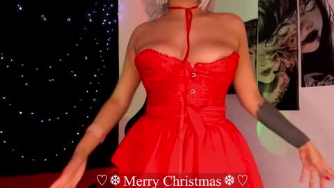 Snapshot of poison_willow chatting on December 2024 05:44:02 PM Willow Hours 12pm to 630pm Colombian time FRIDAY AND SUNDAY FREE DAYS online show from December 2024 05:44:02 PM