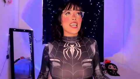 Snapshot of poison_willow chatting on January 2025 05:11:02 PM Willow Hours 12pm to 630pm Colombian time FRIDAY AND SUNDAY FREE DAYS online show from January 2025 05:11:02 PM