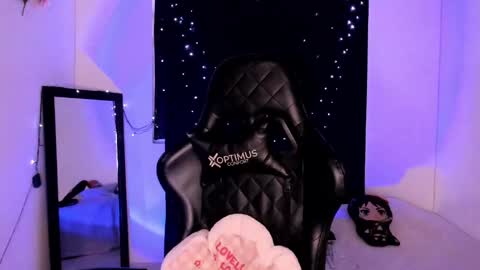 Snapshot of poison_willow chatting on January 2025 08:14:02 PM Willow Hours 12pm to 630pm Colombian time FRIDAY AND SUNDAY FREE DAYS online show from January 2025 08:14:02 PM