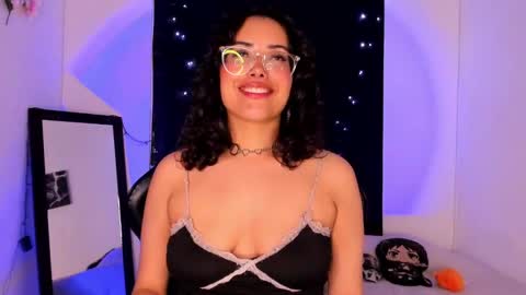 Snapshot of poison_willow chatting on February 2025 09:58:02 PM Willow Hours 12pm to 630pm Colombian time FRIDAY AND SUNDAY FREE DAYS online show from February 2025 09:58:02 PM