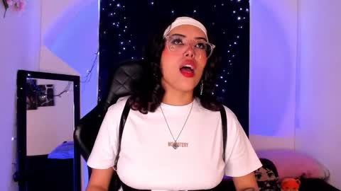 Snapshot of poison_willow chatting on March 2025 06:29:01 PM Willow Hours 12pm to 630pm Colombian time FRIDAY AND SUNDAY FREE DAYS online show from March 2025 06:29:01 PM