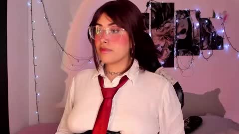 Snapshot of poison_willow chatting on October 2025 05:42:01 PM Willow Hours 12pm to 630pm Colombian time FRIDAY AND SUNDAY FREE DAYS online show from October 2025 05:42:01 PM