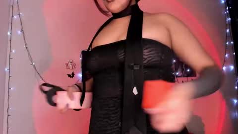 Snapshot of poison_willow chatting on October 2025 06:31:01 PM Willow Hours 12pm to 630pm Colombian time FRIDAY AND SUNDAY FREE DAYS online show from October 2025 06:31:01 PM