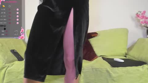 Holy Blonde online show from February 2026 10:19:02 AM