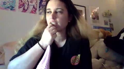 sweet angel baby  online show from May 2026 11:39:02 AM