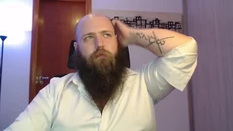 Bear online show from February 2025 05:19:02 AM