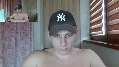 Poliglotjoe2 online show from April 2026 01:41:01 PM