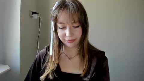 Snapshot of polihoney chatting on April 2026 01:04:01 PM Polina online show from April 2026 01:04:01 PM