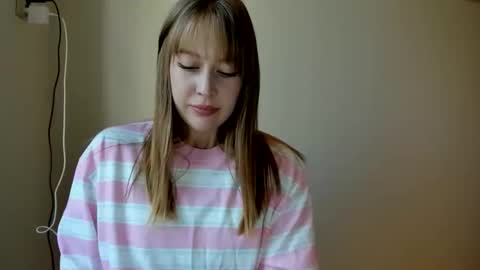Snapshot of polihoney chatting on May 2026 03:27:01 PM Polina online show from May 2026 03:27:01 PM