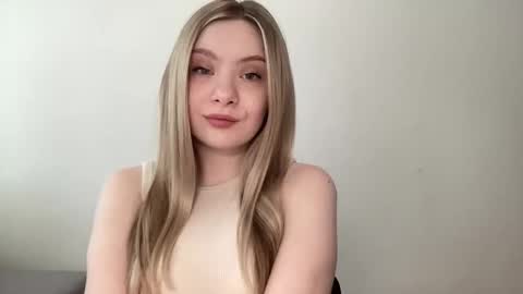 polishangel222 online show from May 2026 11:49:02 AM