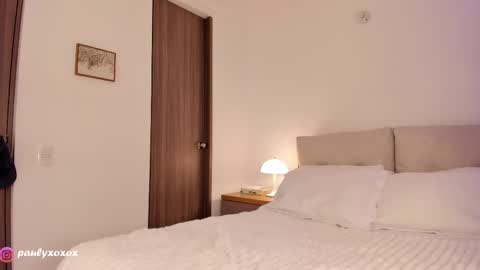 Polly online show from February 2025 11:25:02 PM