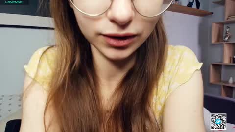 Polly online show from October 2025 07:33:01 AM