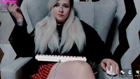 Polly online show from December 2024 09:57:01 PM