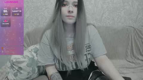 Polly online show from April 2026 10:47:01 PM