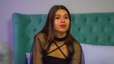 Polly online show from September 2025 06:32:02 PM